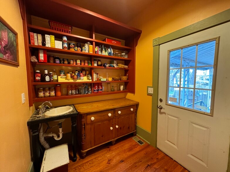 More Photos Of 224 W Chickasaw St, Tahlequah Hospitality For Sale