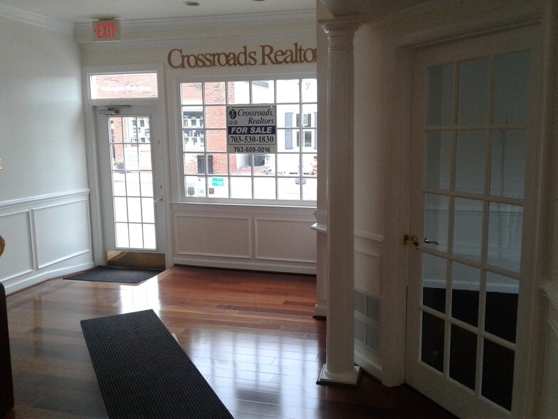 More Photos Of 9216 Center St, Manassas Medical For Sale