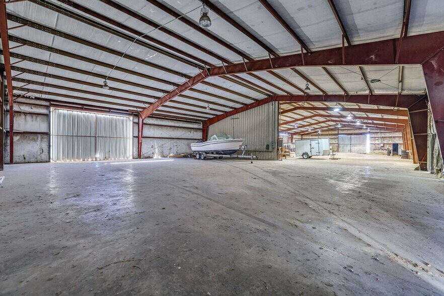 More Photos Of 2684 W US Highway 290, Fredericksburg Warehouse For Sale
