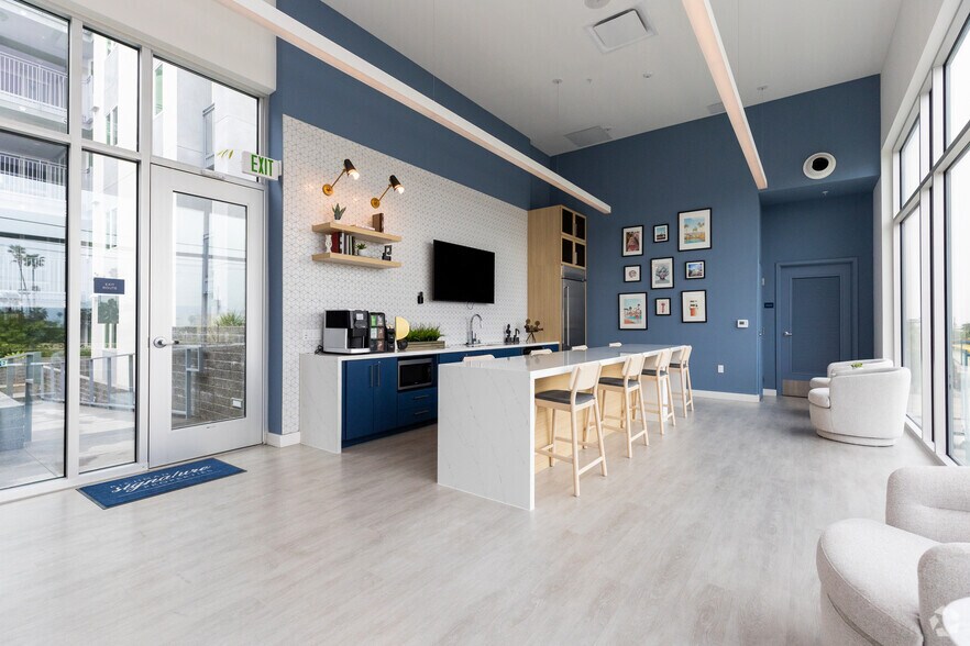 More Photos Of 11311 Chandler Blvd, North Hollywood Apartments For Lease