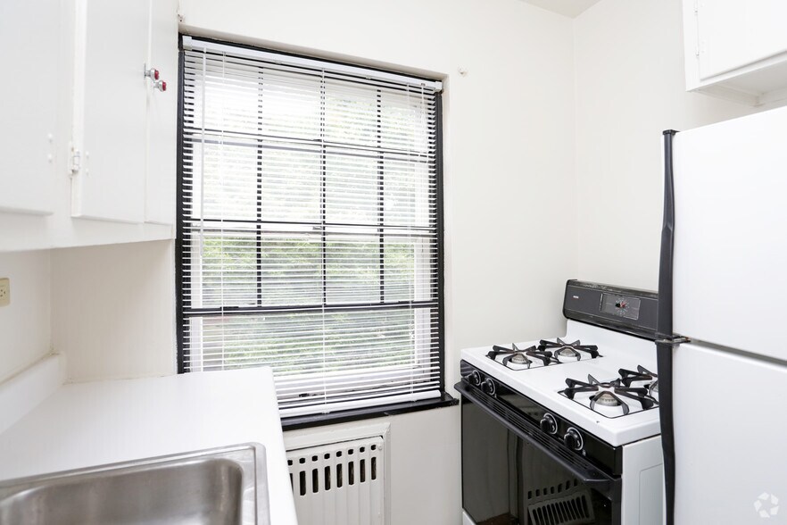 More Photos Of 3333 Grand Ave, Des Moines Apartments For Sale