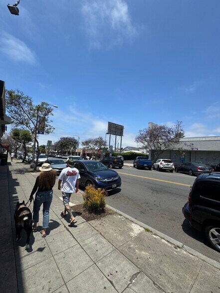 More Photos Of 1434-1444 Garnet Ave, San Diego Storefront For Sale