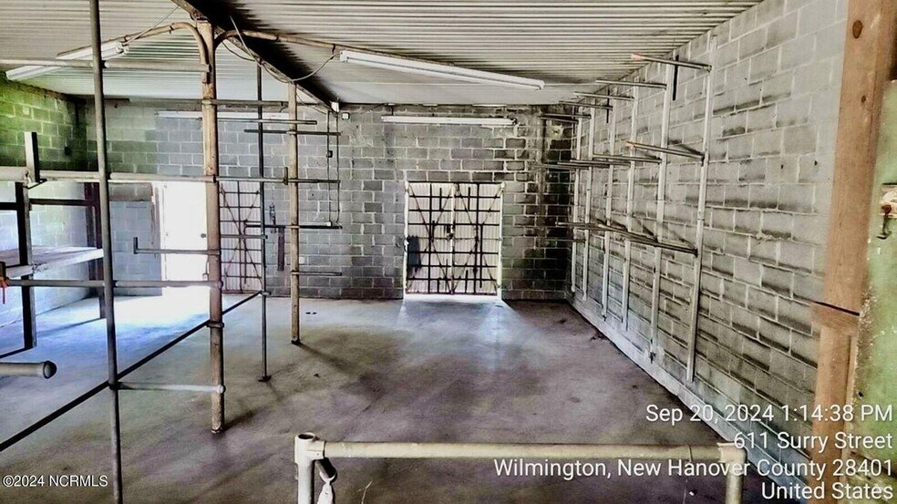 More Photos Of 610 Front St, Wilmington Warehouse For Lease