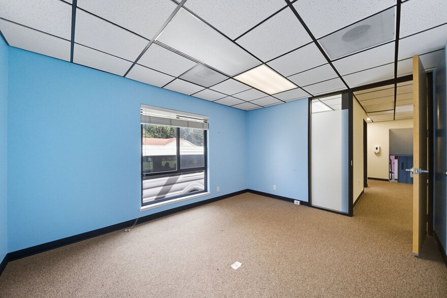 More Photos Of 1021 S El Camino Real, San Mateo Office For Sale