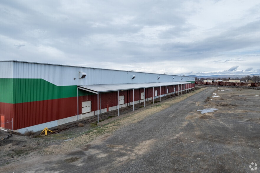 More Photos Of 49 E 3rd Ave, Toppenish Warehouse For Sale