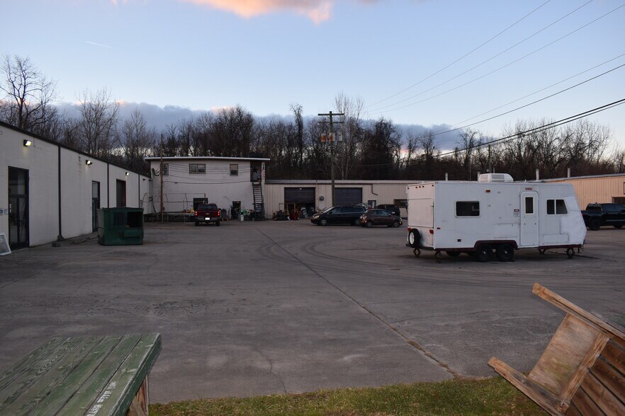More Photos Of 197 Halltown Rd, Harpers Ferry Warehouse For Lease