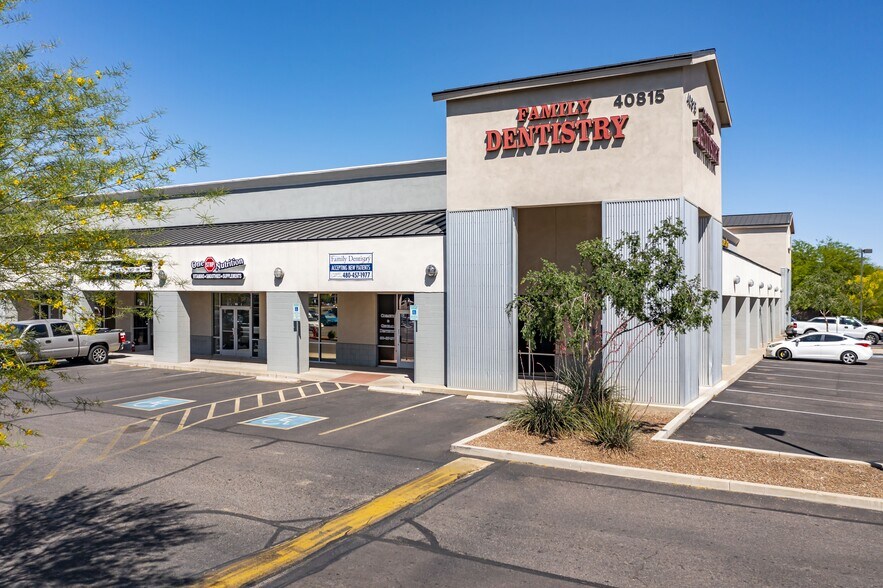 More Photos Of 40815-40975 N Ironwood Rd, San Tan Valley General Retail For Sale
