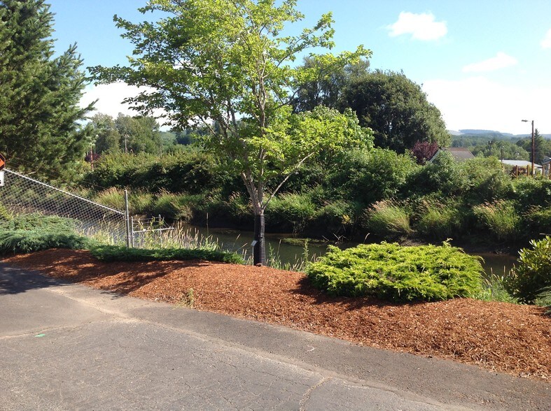 More Photos Of 469 Nehalem St, Clatskanie Warehouse For Lease