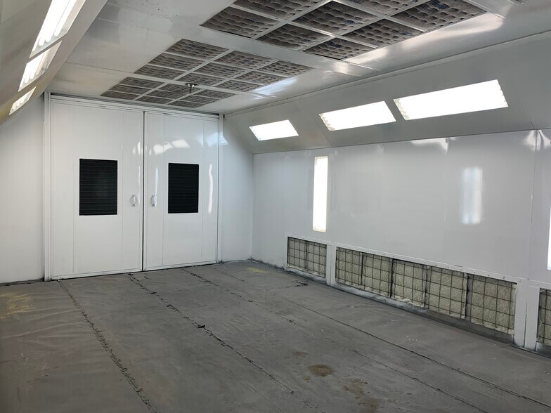 More Photos Of 3403 S 300 W, Salt Lake City Service For Lease