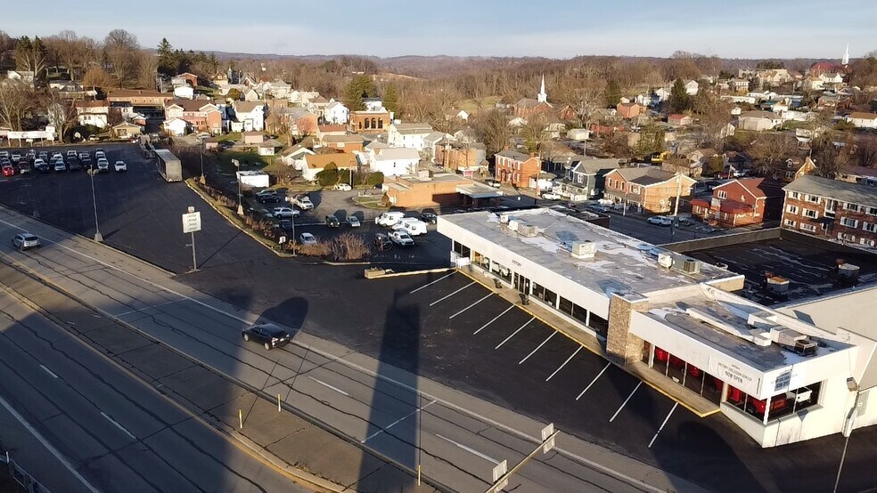 More Photos Of 64 Greensburg St, Delmont Auto Dealership For Lease
