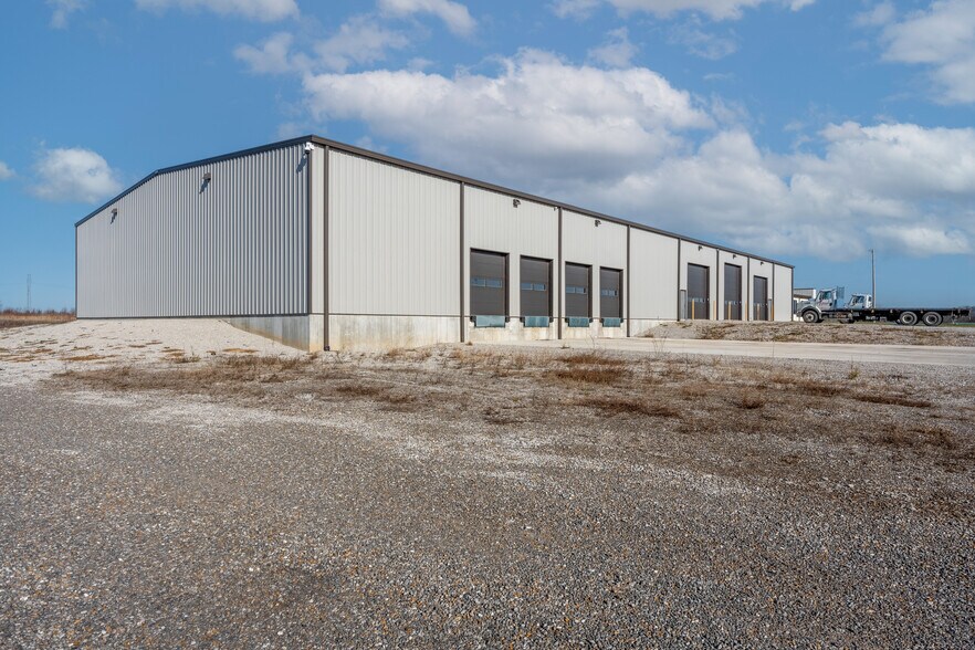 More Photos Of 22800 Highway H, Sedalia Manufacturing For Sale