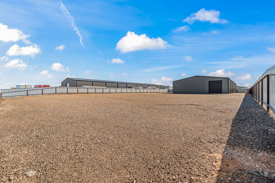 More Photos Of 8922 County Road 6820, Lubbock Warehouse For Lease