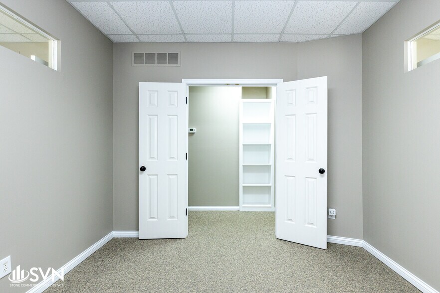 More Photos Of 513 Darby Creek Rd, Lexington Office For Sale
