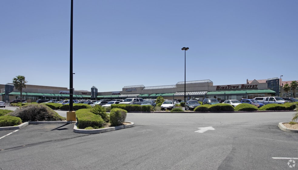 More Photos Of 422 W Avenue P, Palmdale General Retail For Lease