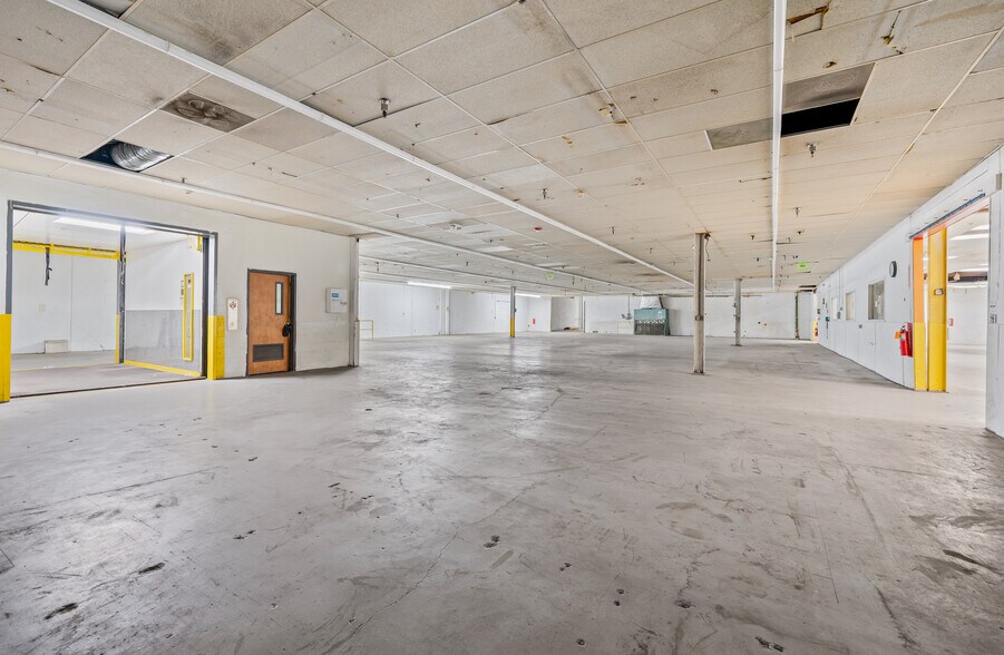 More Photos Of 380 Horace St, Bridgeport Manufacturing For Lease