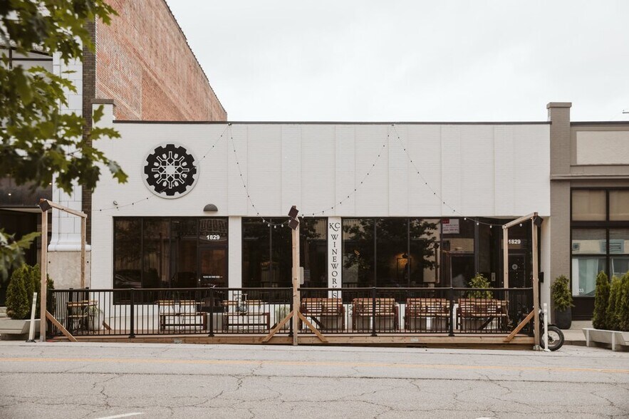 Primary Photo Of 1829 McGee St, Kansas City Storefront For Lease