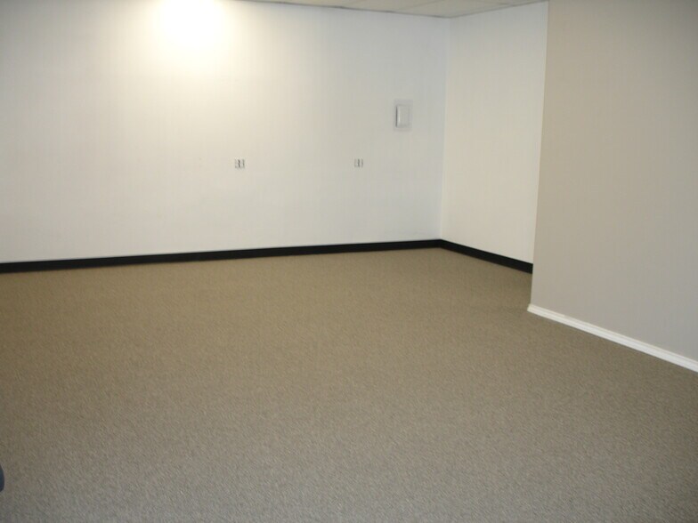 More Photos Of 1022 Pasadena Blvd, Pasadena Medical For Lease