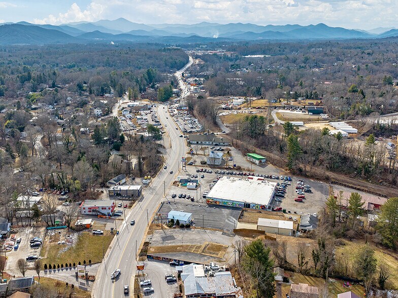 More Photos Of 1473 Patton Ave, Asheville Office For Sale