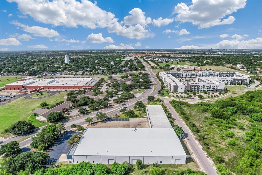 More Photos Of 400 S Heatherwilde Blvd, Pflugerville Manufacturing For Lease