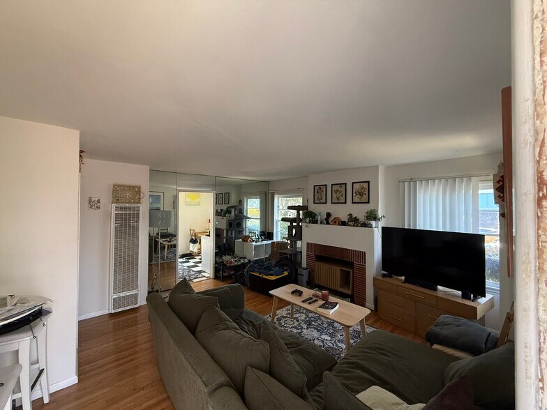 More Photos Of 440-446 Bonair St, La Jolla Apartments For Sale