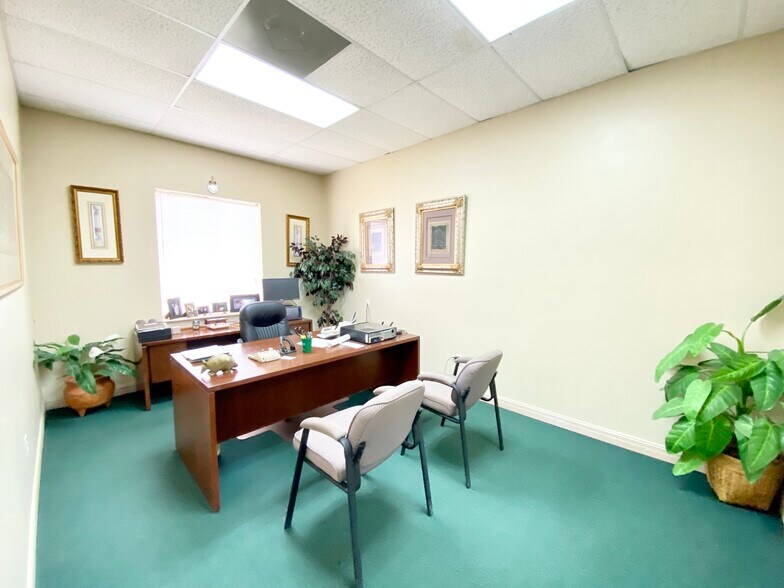 More Photos Of 3102 E Business 83, Weslaco Office For Lease