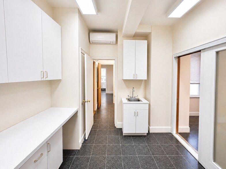 More Photos Of 235 E 22nd St, New York Apartments For Sale