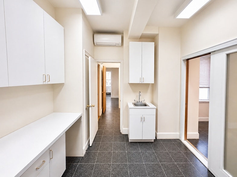 More Photos Of 235 E 22nd St, New York Apartments For Sale