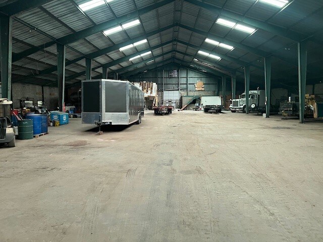 More Photos Of 211 Swans Ln, Saint Albans Industrial For Sale