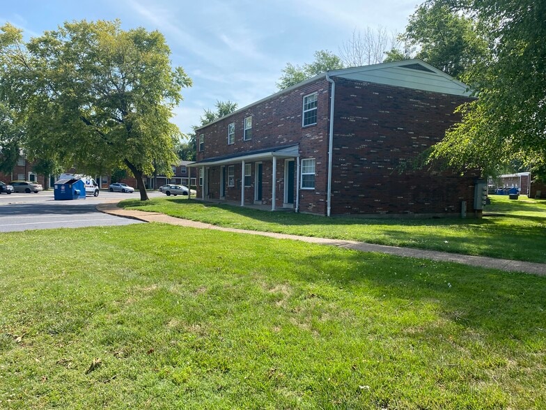 More Photos Of 1624 Northwinds Estates Dr, Saint Louis Apartments For Sale