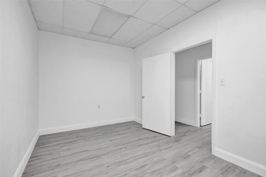 More Photos Of 201-211 E Hallandale Beach Blvd, Hallandale Beach Medical For Lease