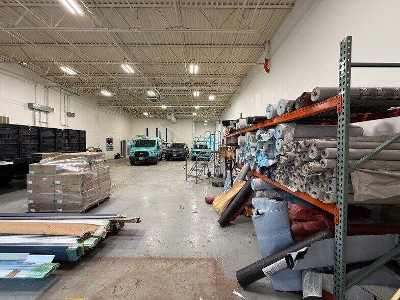 More Photos Of 27 Garden St, Danvers Warehouse For Lease
