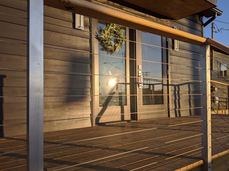 More Photos Of 2 E West St, Troy Loft Creative Space For Lease