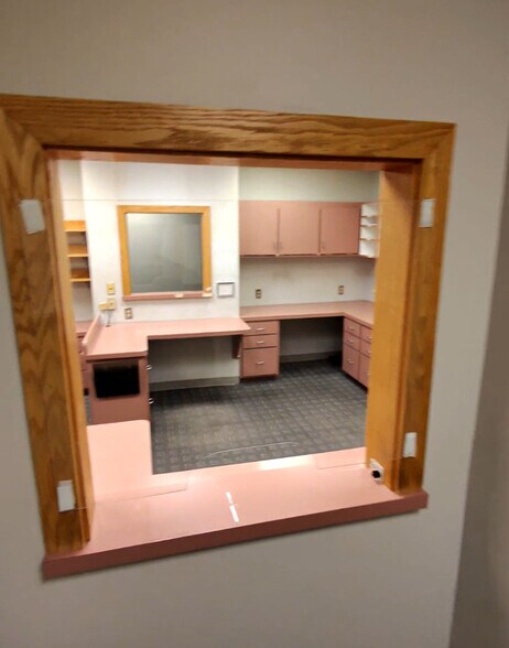 More Photos Of 923-931 Farmington Ave, Bristol Medical For Lease