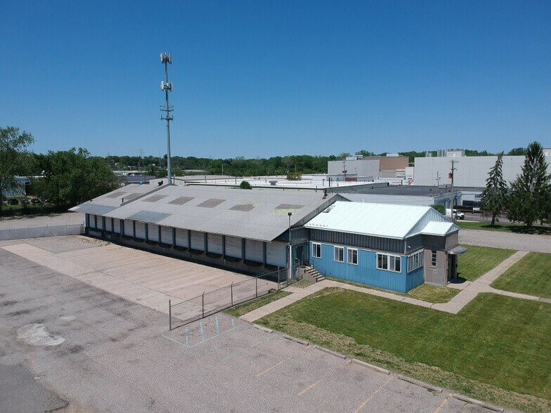 Primary Photo Of 2655 Buchanan Ave SW, Grand Rapids Truck Terminal For Lease