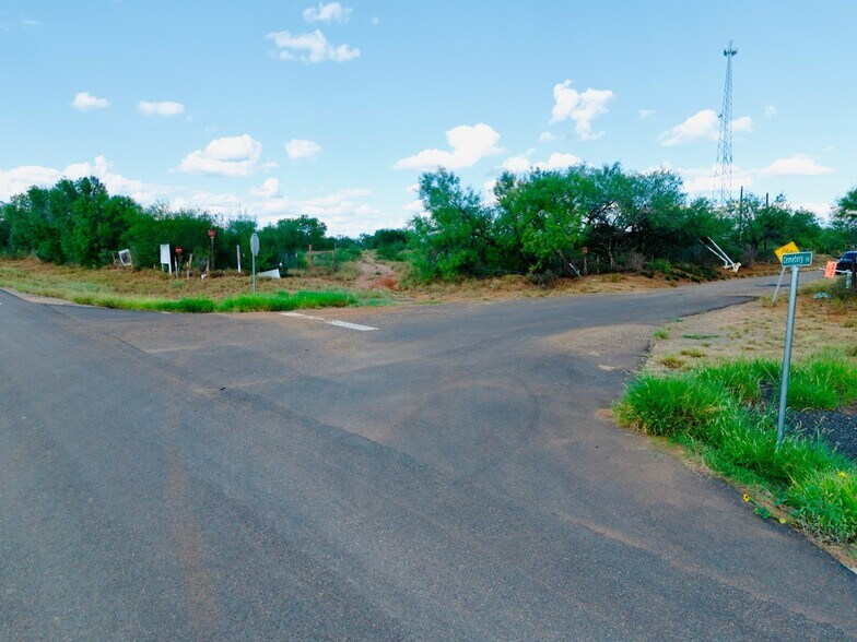 Primary Photo Of MM56 IH-35 Frontage, Artesia Wells Land For Sale