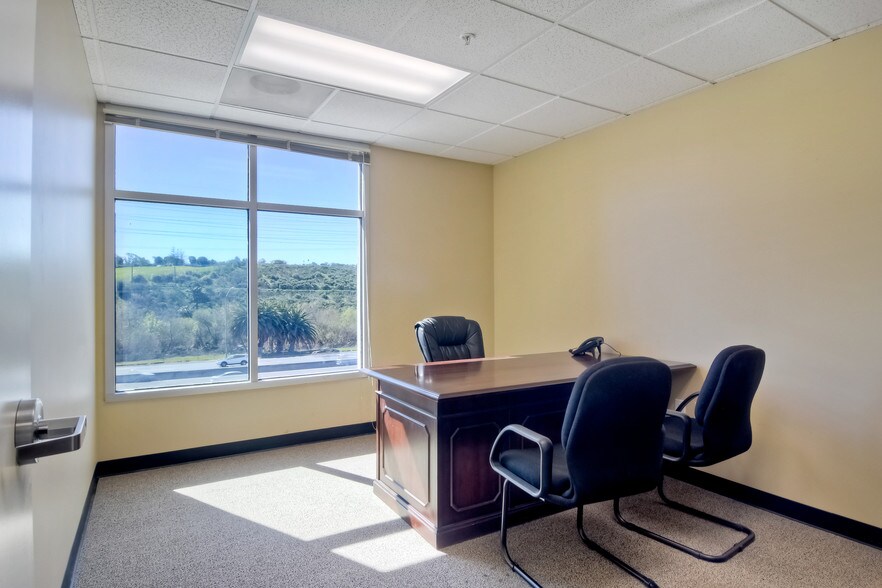 More Photos Of 3186 Vista Way, Oceanside Office For Sale