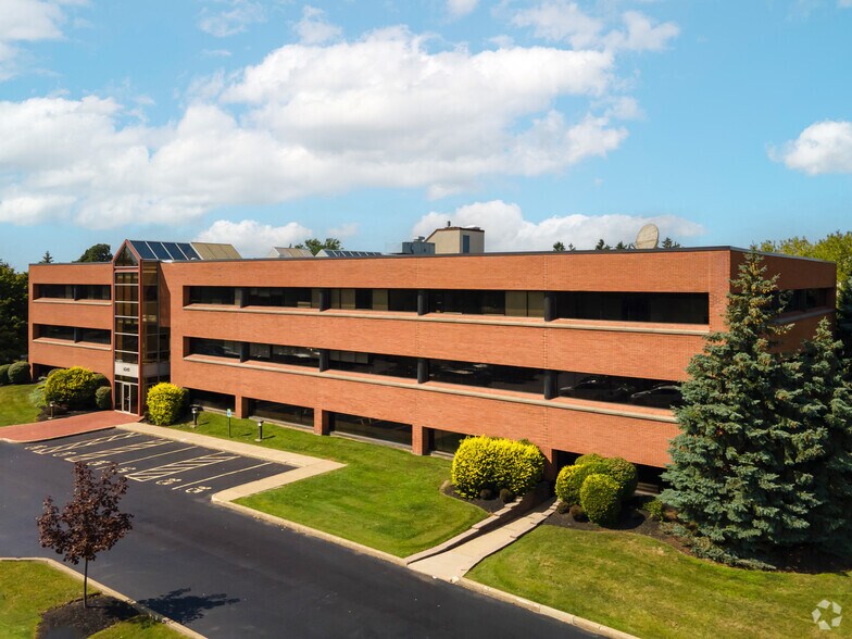 More Photos Of 6400 Sheridan Dr, Buffalo Office For Lease