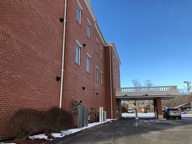 More Photos Of 1645 Ellington Rd, South Windsor Medical For Lease