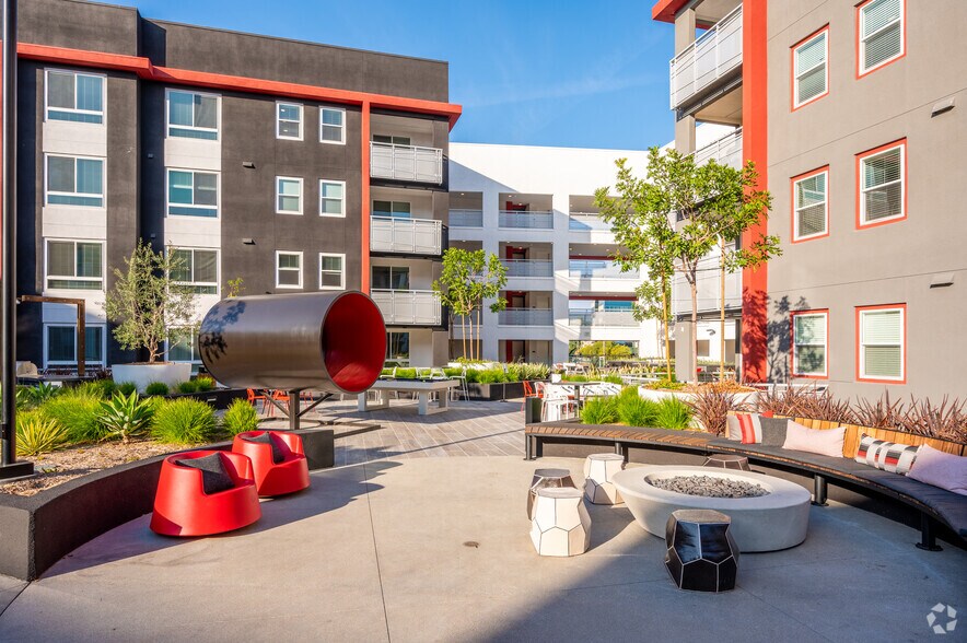 More Photos Of 1912 S Jacaranda St, Anaheim Apartments For Lease