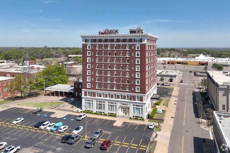 More Photos Of 215 State St, Muskogee Office For Sale