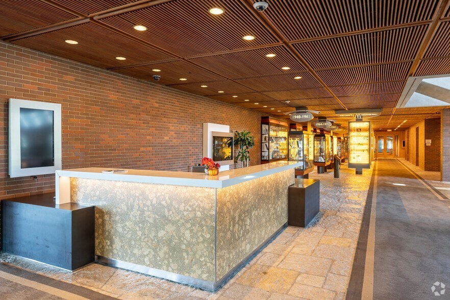 More Photos Of 2715 Jorie Blvd, Oak Brook Office For Sale