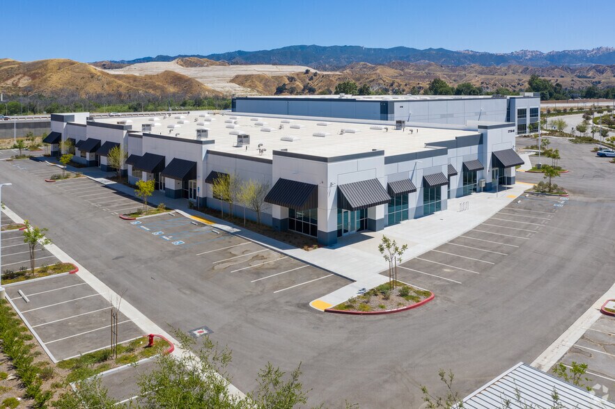 More Photos Of 27760 Hancock Pky, Valencia Showroom For Lease