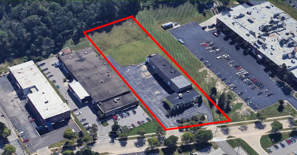 More Photos Of 23900-23920 Mercantile Rd, Beachwood Service For Sale