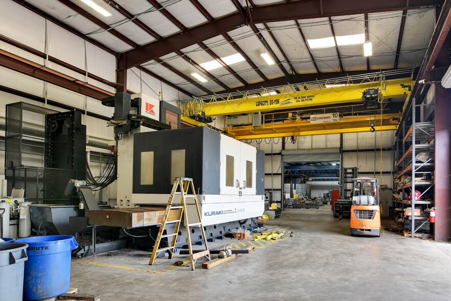 More Photos Of 2413 Roy Rd, Pearland Manufacturing For Sale