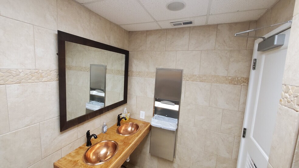 More Photos Of 11890 Sunrise Valley Dr, Reston Office For Lease