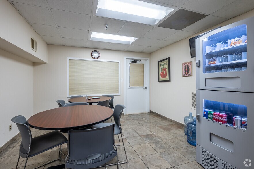 More Photos Of 1000 Brighton St, Union Township Manufacturing For Lease