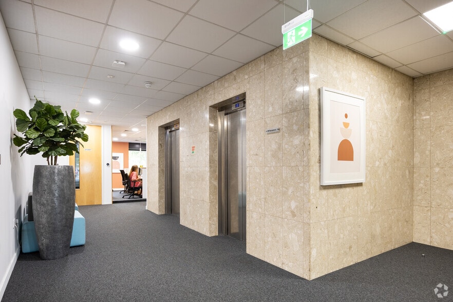 More Photos Of 3 The Drive, Great Warley Coworking Space
