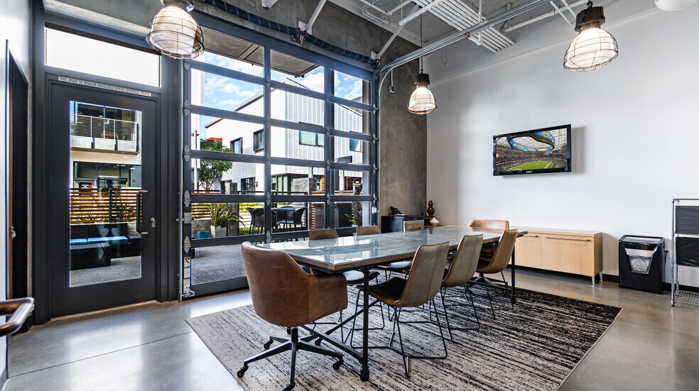 More Photos Of 701-723 N Douglas St, El Segundo Loft Creative Space For Lease