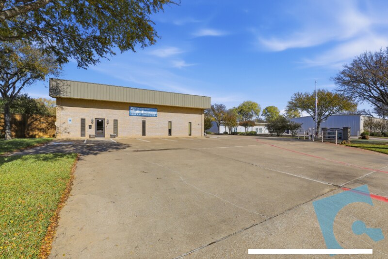 More Photos Of 1594-1598 Hart Ct, Southlake Light Manufacturing For Sale