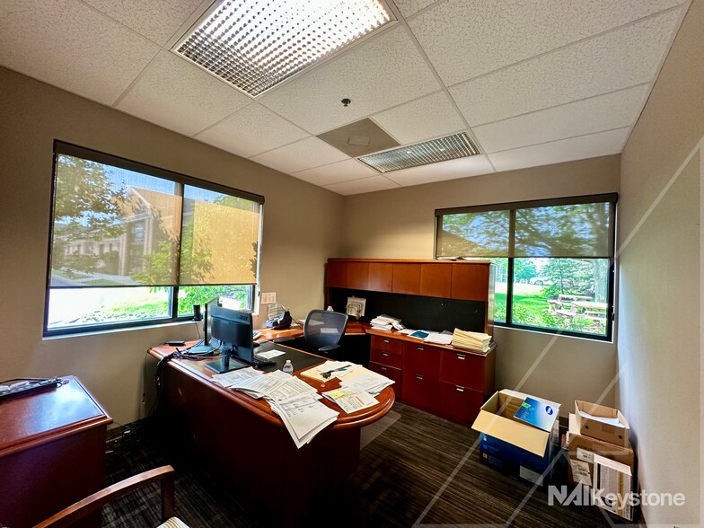 More Photos Of 45 Commerce Dr, Wyomissing Office For Lease